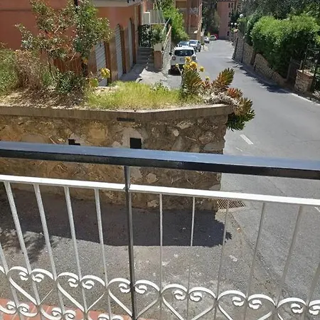 Monolocale N 2 Vicino Con Dehor